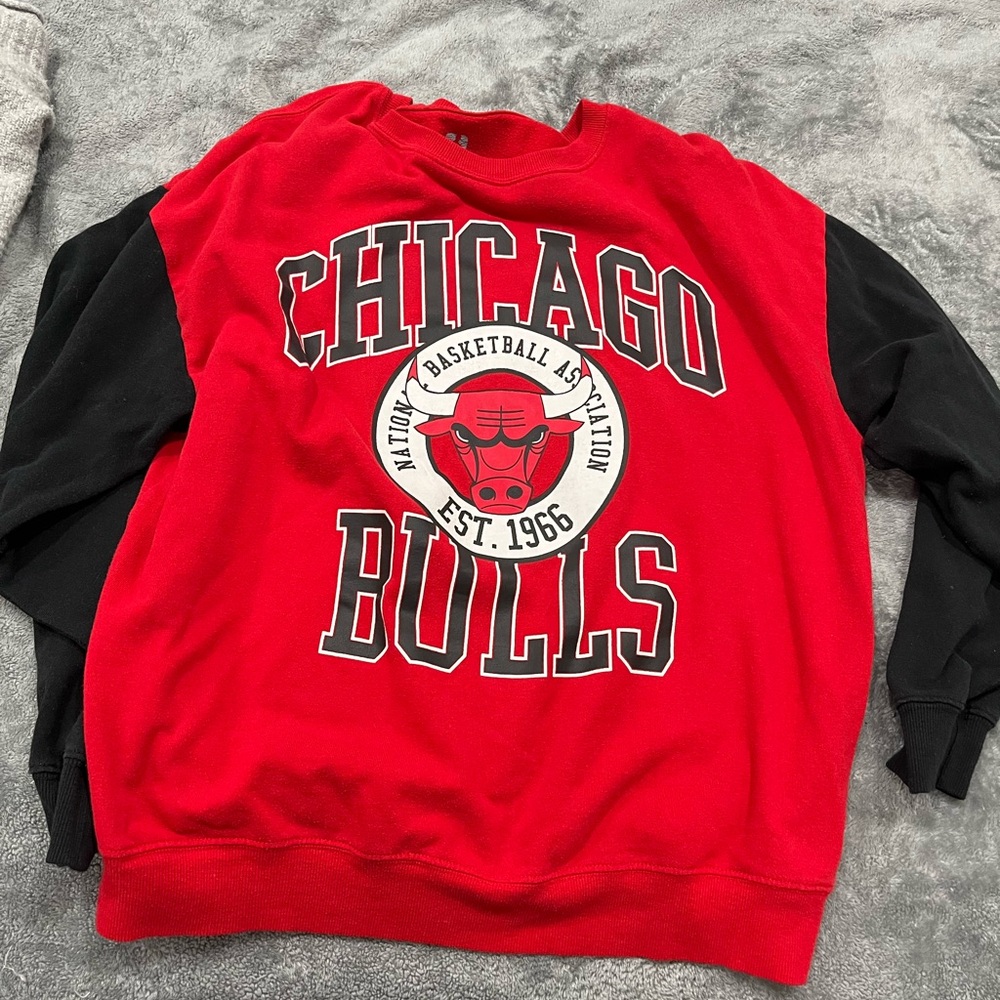 Target Red and Black Chicago Bulls Crewneck Sweater